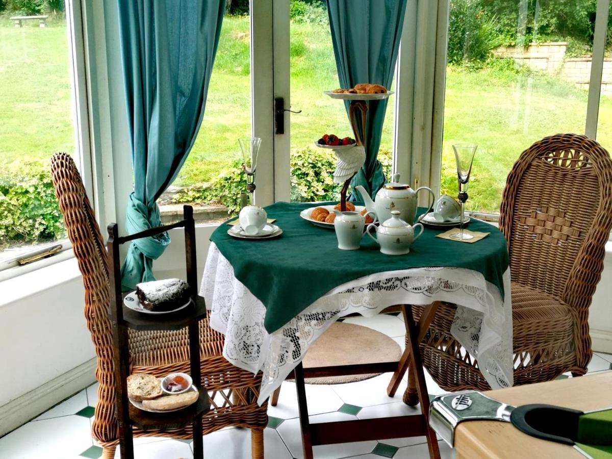 エッシャーPeaceful Retreat Hideaway Surreyアパートメント エクステリア 写真